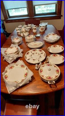 Royal Albert Old Country Roses 1962 Bone China Complete Set Dinner & Tea For 8