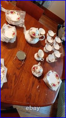 Royal Albert Old Country Roses 1962 Bone China Complete Set Dinner & Tea For 8