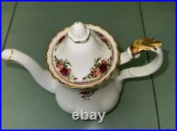 Royal Albert Old Country Roses 1962 Coffee Pot wLid Bone China England Pristine