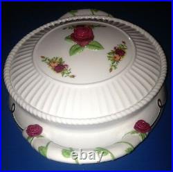 Royal Albert Old Country Roses 1962 Covered Vegetable Dish 8 by 8