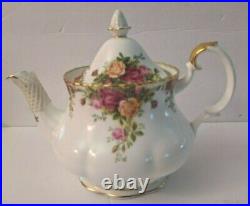Royal Albert Old Country Roses 1962 England 6 Cup Teapot With LID Mint
