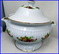 Royal Albert Old Country Roses 1962 England Soup Tureen & Lid