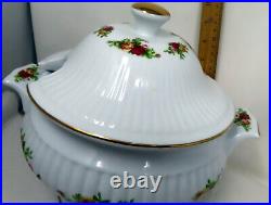 Royal Albert Old Country Roses 1962 England Soup Tureen & Lid