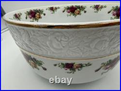 Royal Albert Old Country Roses 1962 Large Sculpted Salad Bowl C38