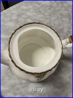 Royal Albert Old Country Roses 1962 Lot, 18 Pieces