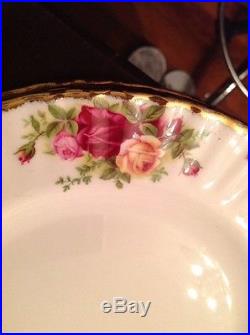 Royal Albert Old Country Roses 1962 Made in England 51pc