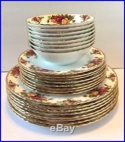 Royal Albert Old Country Roses 1962 Service For 8