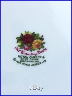 Royal Albert Old Country Roses 1962 Service For 8