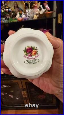 Royal Albert Old Country Roses 1962 Vintage England Bone China 73 Pieces