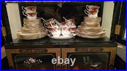 Royal Albert Old Country Roses 1962 Vintage England Bone China 73 Pieces