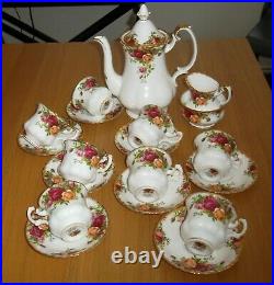 Royal Albert Old Country Roses 19 Piece Coffee Set. 0riginal 1962