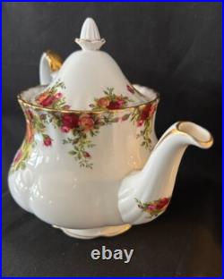 Royal Albert Old Country Roses 19 Piece Tea Set Made in England Royal Albert Old Country Roses 19 Piece Tea Set Made in England