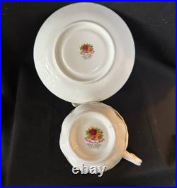 Royal Albert Old Country Roses 19 Piece Tea Set Made in England Royal Albert Old Country Roses 19 Piece Tea Set Made in England