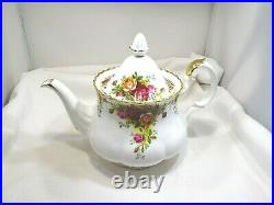Royal Albert Old Country Roses 1st England c1962-1973 Bone China Teapot