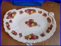 Royal Albert Old Country Roses @2007 Fall Foliage Turkey Shaped Turkey Platter