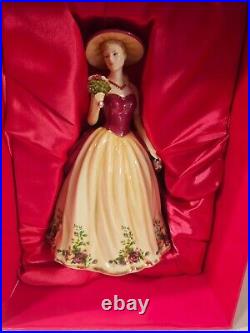 Royal Albert Old Country Roses 2010 Figure of the Year RARE COLLECTIBLE IN BOX