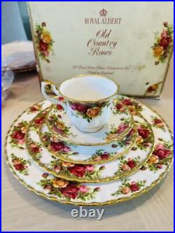 Royal Albert Old Country Roses 20-Piece Dinnerware Set