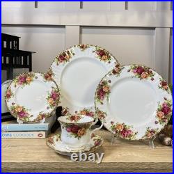 Royal Albert Old Country Roses 20 Piece Place Setting Bone China England