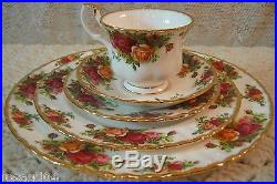 Royal Albert Old Country Roses 20 Pieces Place Setting Bone China England In Box