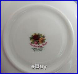 Royal Albert Old Country Roses 20 piece Dinnerware Set 4 Place Settings England