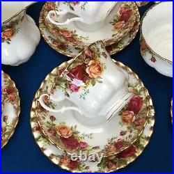 Royal Albert Old Country Roses 21 Piece Tea Set in very good condition