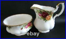 Royal Albert Old Country Roses 22 Piece Tea Set Excellent