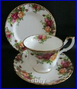 Royal Albert Old Country Roses 22 Piece Tea Set Vgc