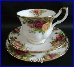 Royal Albert Old Country Roses 22 Piece Tea Set Vgc