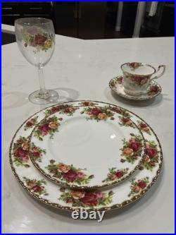 Royal Albert Old Country Roses 24 Piece Set Dinnerware And Goblets