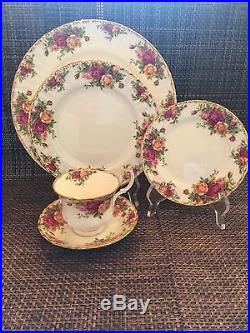 Royal Albert Old Country Roses 25pc Set. 5-5pc Place Settings