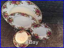 Royal Albert Old Country Roses 25pc Set. 5-5pc Place Settings
