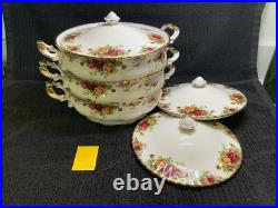 Royal Albert Old Country Roses 2-pc Covered Vegetable Bowl. Pristine Condition Royal Albert Old Country Roses 2-pc Covered Vegetable Bowl. Pristine Condition