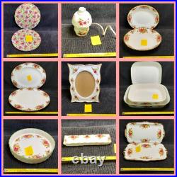 Royal Albert Old Country Roses 2-pc Covered Vegetable Bowl. Pristine Condition Royal Albert Old Country Roses 2-pc Covered Vegetable Bowl. Pristine Condition
