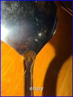 Royal Albert Old Country Roses 2-piece buffet serving set