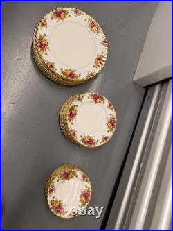 Royal Albert Old Country Roses 30 Pc Dinner Plate Set Bone China England
