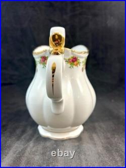 Royal Albert Old Country Roses 32 Oz Pitcher Montrose Shape w Red & Yellow Roses