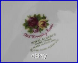 Royal Albert Old Country Roses 32 Piece Set, Teapot, Plater, Plates, Cups Saucer