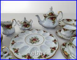 Royal Albert Old Country Roses 38 Pc Dinner Tea Set 1962 England Bone China VTG