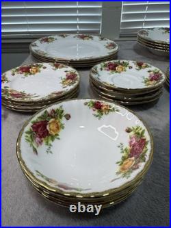 Royal Albert Old Country Roses 38 Pc Dinner Tea Set 1962 England Bone China VTG