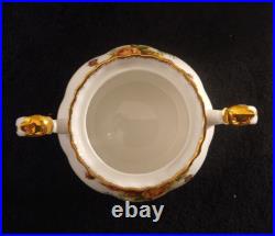 Royal Albert Old Country Roses 3 Piece Lot Teapot Cream & Sugar Holder Set Royal Albert Old Country Roses 3 Piece Lot Teapot Cream & Sugar Holder Set