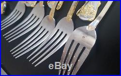 Royal Albert Old Country Roses 40 Pc Set 18/10 Stainless Flatware Service for 8