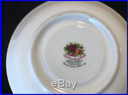 Royal Albert Old Country Roses 40 Pcs Dinner Service for 8 Place Setting England