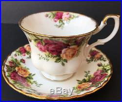 Royal Albert Old Country Roses (4) 5-pc Place Setting Cup Saucer Plate R32517