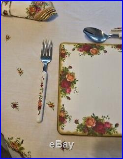 Royal Albert Old Country Roses 4 place table setting including table linen