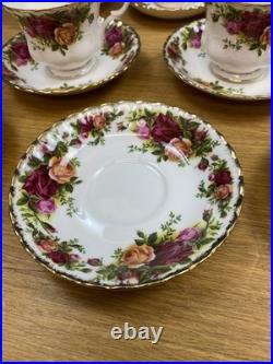 Royal Albert Old Country Roses (5 Sets) Footed Cups & Saucers with3 Extra Saucers
