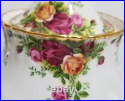 Royal Albert Old Country Roses 6 Cup Teapot