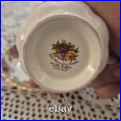 Royal Albert Old Country Roses 6 Cups with Saucers, Sugar Bowl & Dairy Bowl