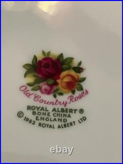 Royal Albert Old Country Roses 8 place dinner service, 5 teacups, saucers & more Royal Albert Old Country Roses 8 place dinner service, 5 teacups, saucers & more