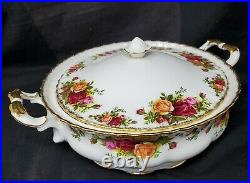 Royal Albert Old Country Roses 9 Round Covered Dish with Handles Casserole Veggie