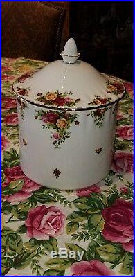 Royal Albert Old Country Roses BISCUIT BARREL Cookie Jar Round